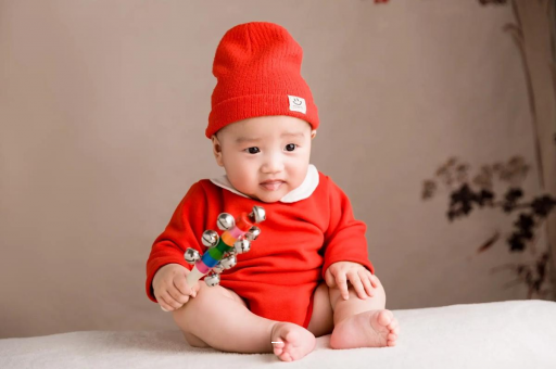 利津宝宝几个月戴银手镯好 利津宝宝几个月戴银手镯好